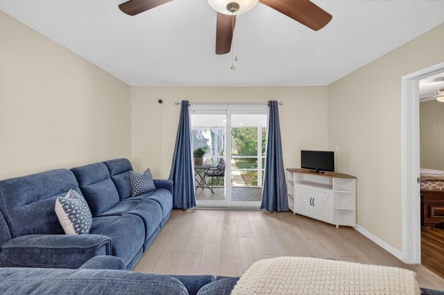 2050 NE 39th Street S210, Lighthouse Point, FL 33064