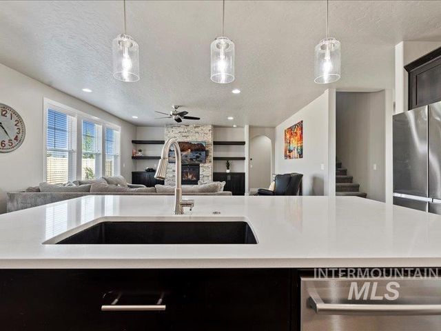 1683 Loch Ness, Middleton, ID 83644