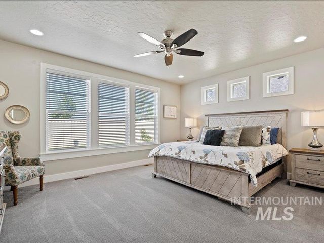 1683 Loch Ness, Middleton, ID 83644