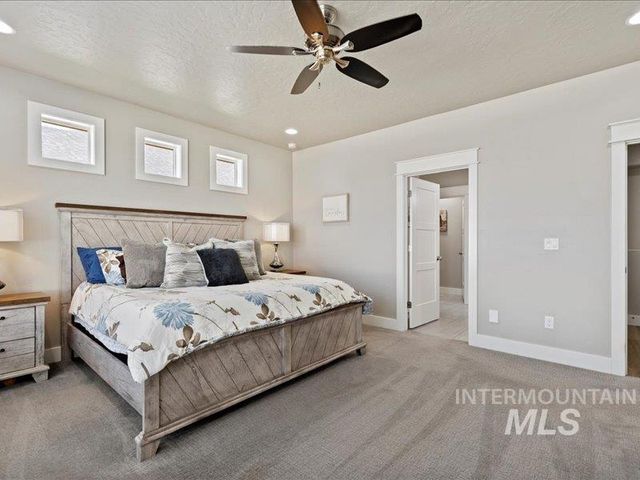 1683 Loch Ness, Middleton, ID 83644