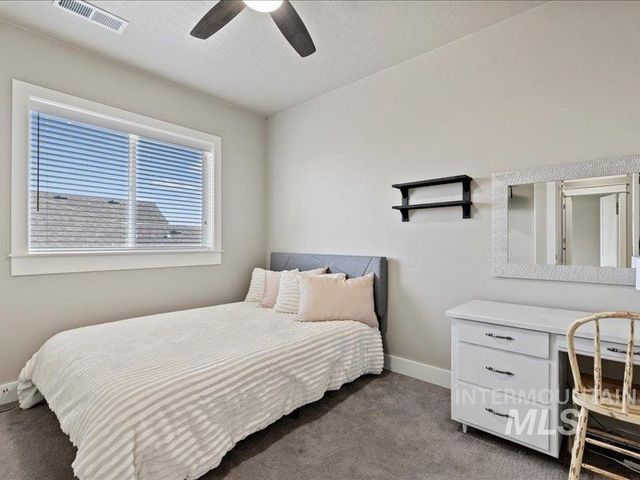 1683 Loch Ness, Middleton, ID 83644