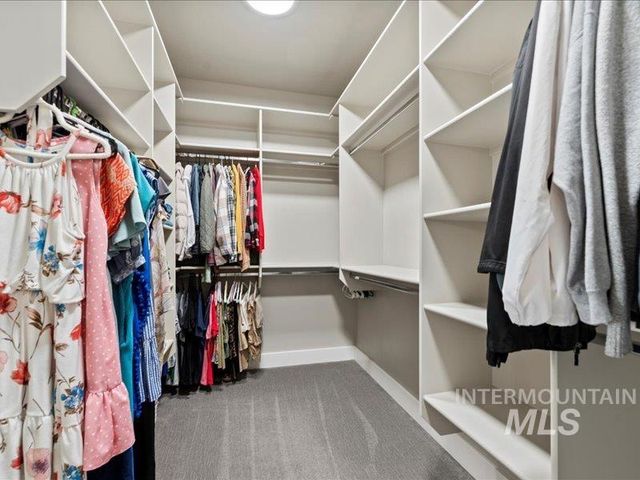 1683 Loch Ness, Middleton, ID 83644