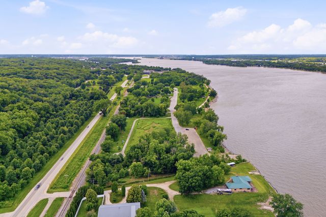 1501 State Avenue, Hampton, IL 61256
