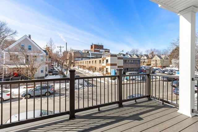 227 Highland Ave 2, Somerville, MA 02143