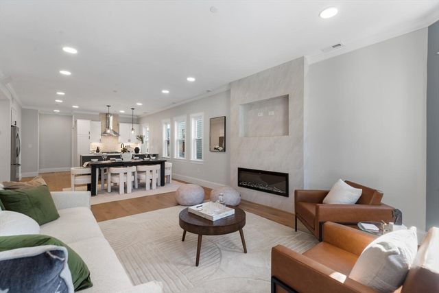 227 Highland Ave 2, Somerville, MA 02143