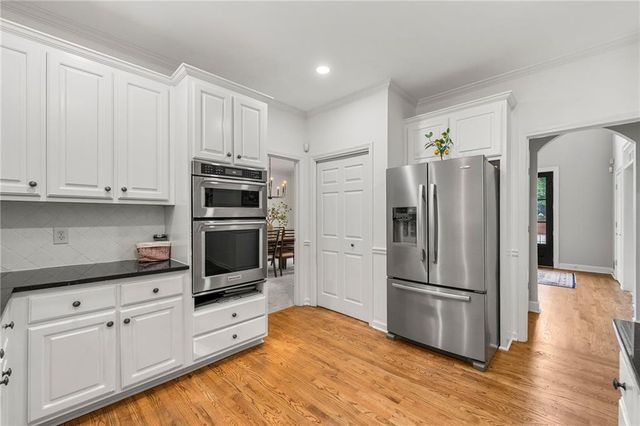 542 Fairway Drive, Woodstock, GA 30189