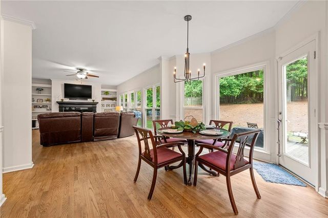 542 Fairway Drive, Woodstock, GA 30189