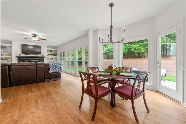 542 Fairway Drive, Woodstock, GA 30189