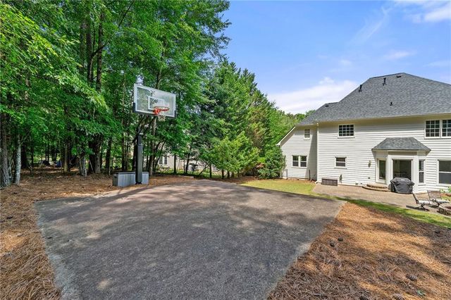 542 Fairway Drive, Woodstock, GA 30189