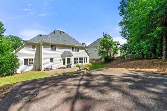 542 Fairway Drive, Woodstock, GA 30189