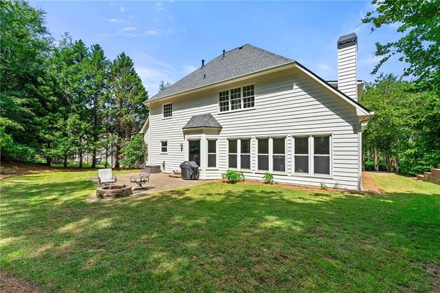 542 Fairway Drive, Woodstock, GA 30189