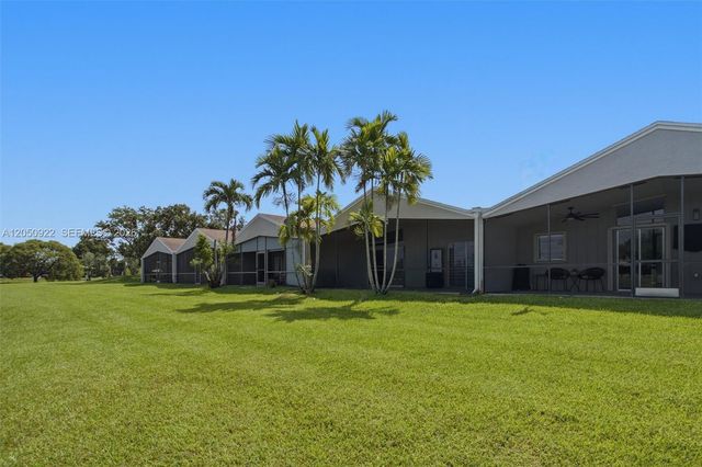 502 Woodgate Circle B, Sunrise, FL 33326