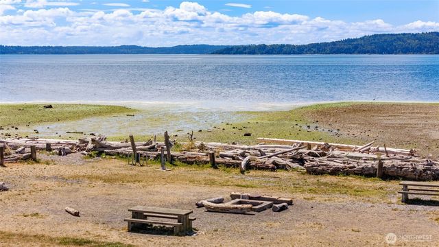 230 S 187th Street, Burien, WA 98148
