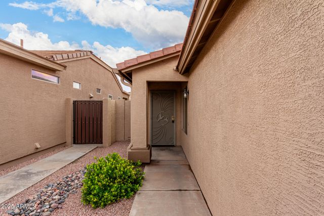 3153 E PEACH TREE Drive, Chandler, AZ 85249