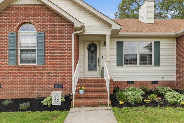 120 Jennings Cir, Tullahoma, TN 37388
