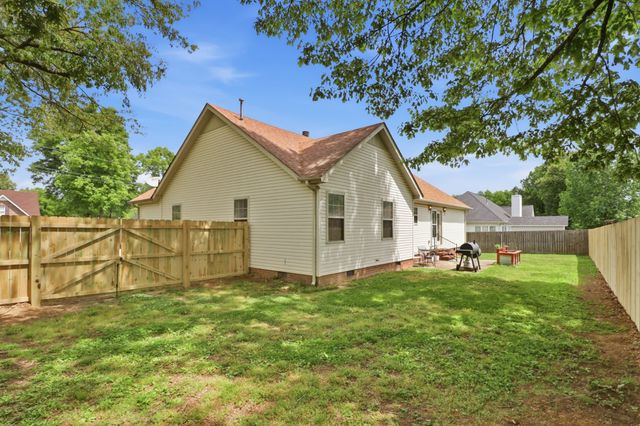 120 Jennings Cir, Tullahoma, TN 37388