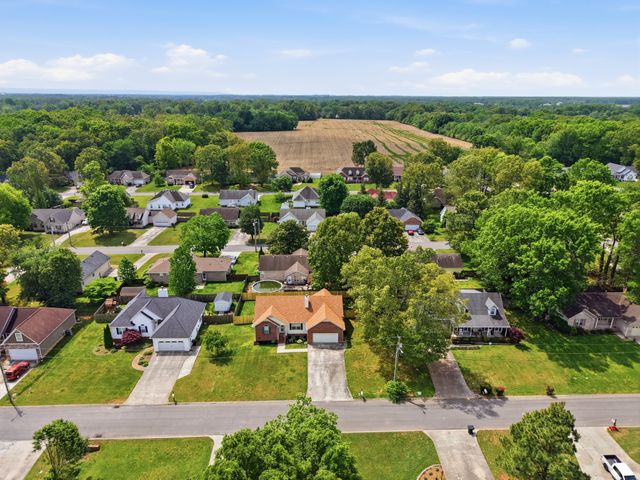 120 Jennings Cir, Tullahoma, TN 37388
