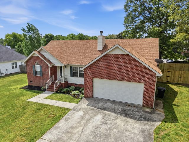 120 Jennings Cir, Tullahoma, TN 37388