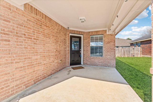 30106 Saw Oaks Drive, Magnolia, TX 77355