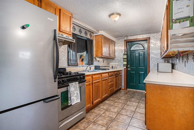 130 Benton Street, Bellevue, MI 49021