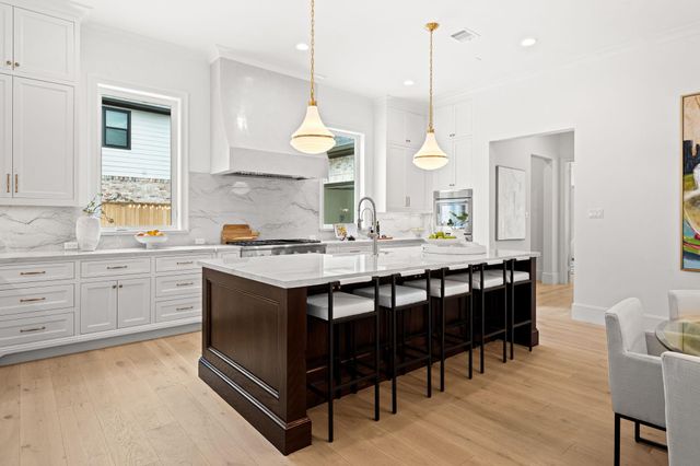 1618 Ronson Road, Houston, TX 77055