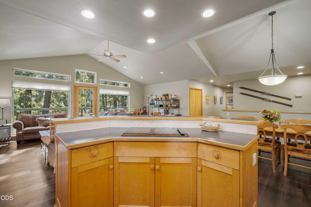 18130 Mt Baker Lane 4, Sunriver, OR 97707