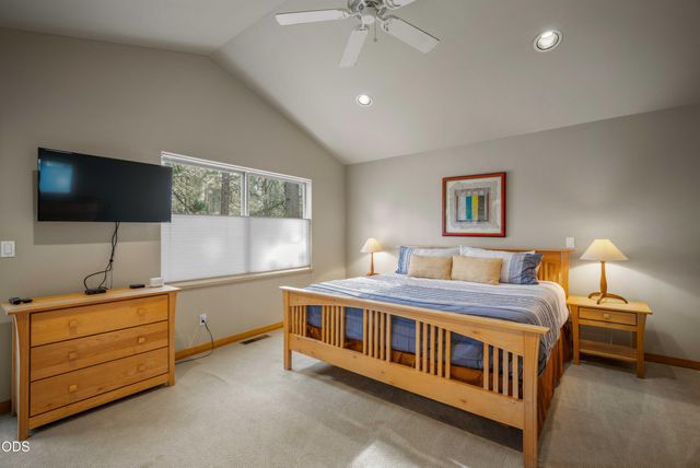 18130 Mt Baker Lane 4, Sunriver, OR 97707