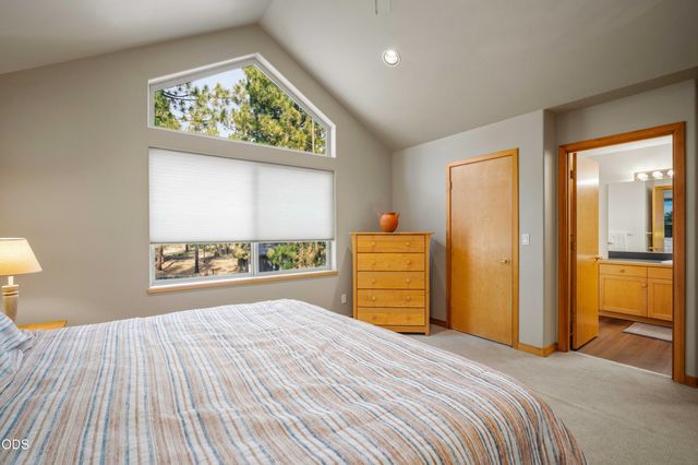 18130 Mt Baker Lane 4, Sunriver, OR 97707
