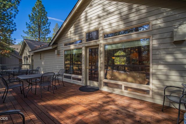 18130 Mt Baker Lane 4, Sunriver, OR 97707