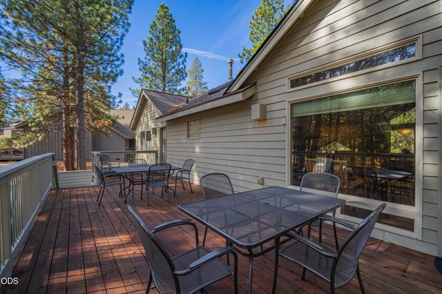 18130 Mt Baker Lane 4, Sunriver, OR 97707
