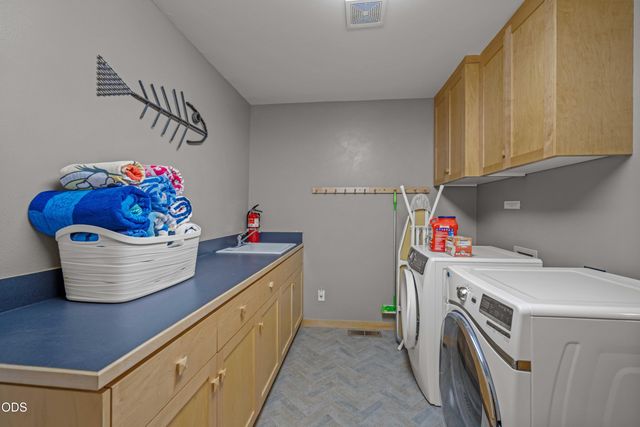 18130 Mt Baker Lane 4, Sunriver, OR 97707