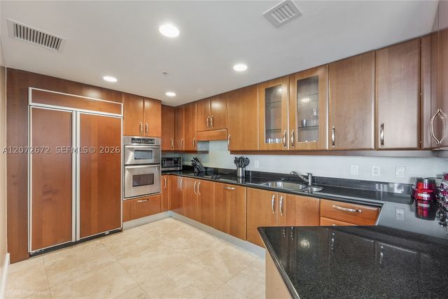 19400 Turnberry Way 922, Aventura, FL 33180
