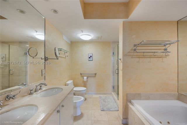 19400 Turnberry Way 922, Aventura, FL 33180