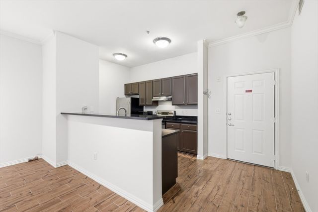 2305 Worthington Street 219, Dallas, TX 75204