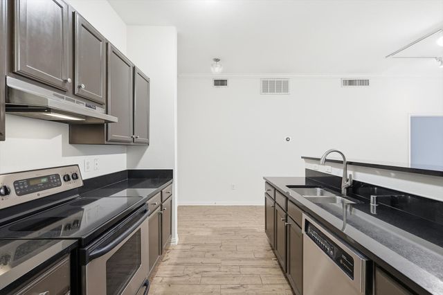 2305 Worthington Street 219, Dallas, TX 75204