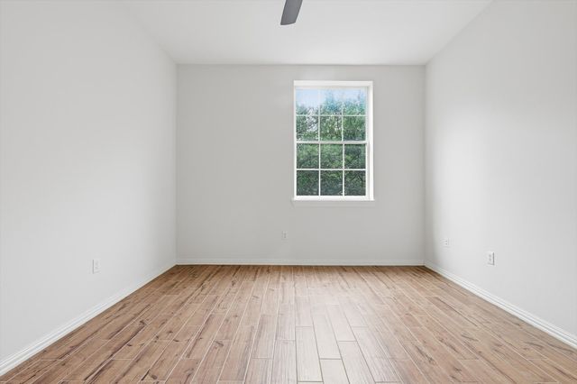 2305 Worthington Street 219, Dallas, TX 75204