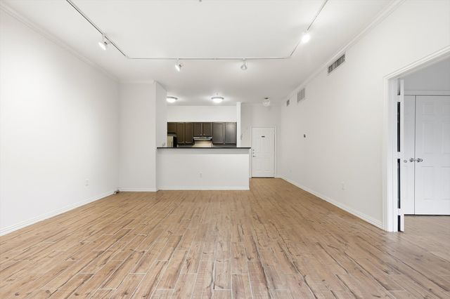 2305 Worthington Street 219, Dallas, TX 75204