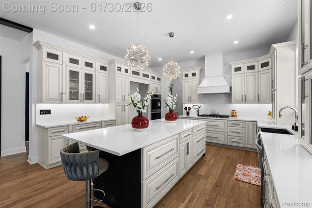 5321 rochester rd, Troy, MI 48058