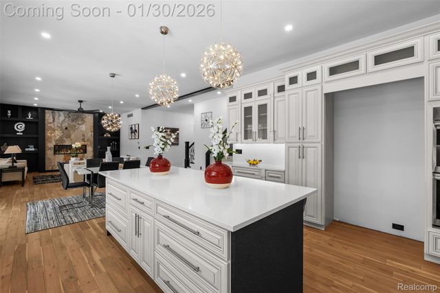 5321 rochester rd, Troy, MI 48058