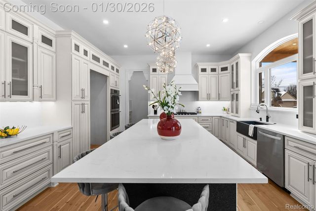 5321 rochester rd, Troy, MI 48058