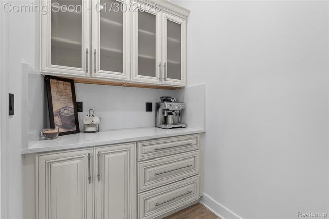 5321 rochester rd, Troy, MI 48058