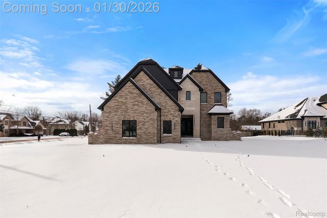 5321 rochester rd, Troy, MI 48058