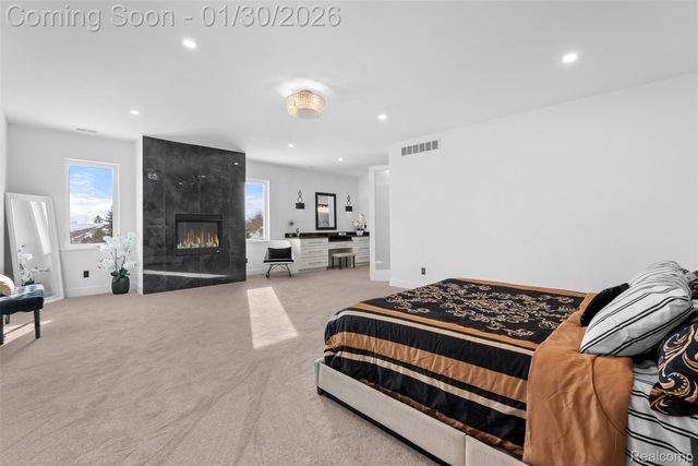 5321 rochester rd, Troy, MI 48058