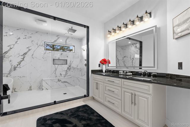 5321 rochester rd, Troy, MI 48058