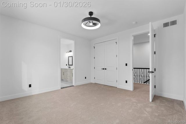 5321 rochester rd, Troy, MI 48058