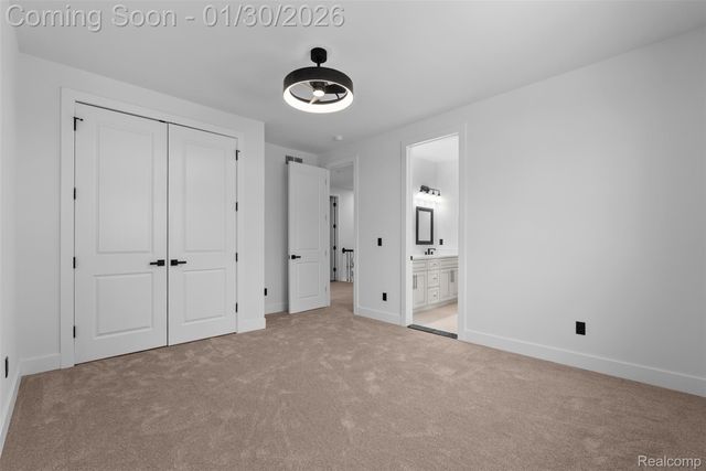 5321 rochester rd, Troy, MI 48058