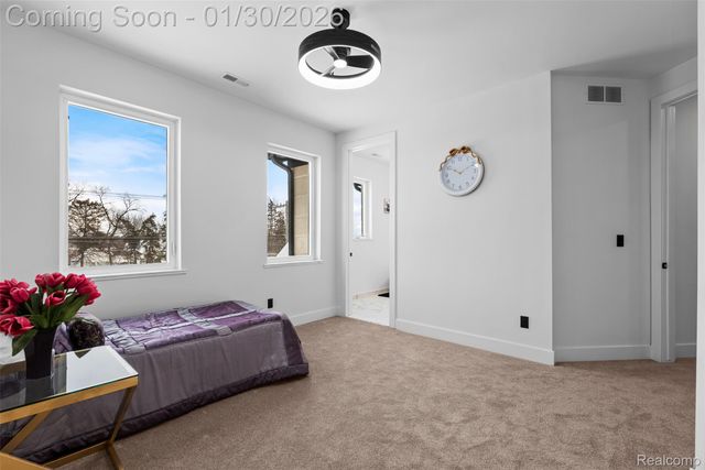 5321 rochester rd, Troy, MI 48058