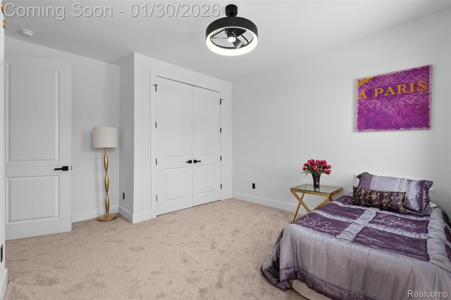 5321 rochester rd, Troy, MI 48058