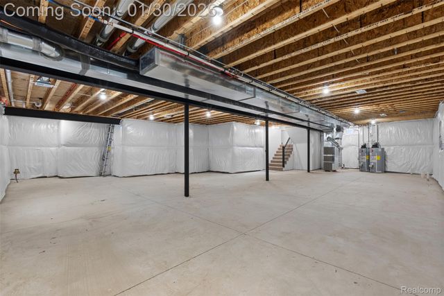 5321 rochester rd, Troy, MI 48058