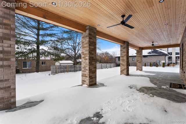 5321 rochester rd, Troy, MI 48058